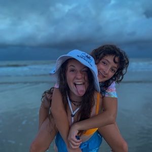 Meet your Posher, Abbey